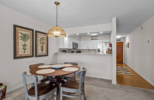 Pine Knoll Shores Condo | Great Oceanfront Condo! 2 BR with WiFi and pools!