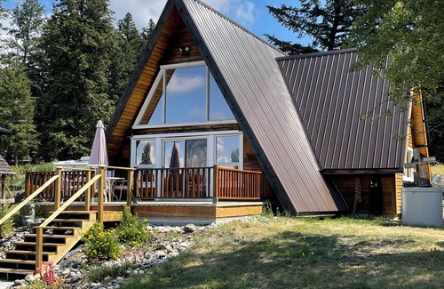 Lac La Hache Cottage | Great place to play, relax & fish