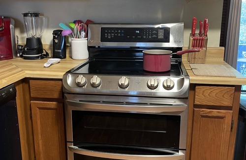 Daleville Apartment | Great place to relax with family and friends