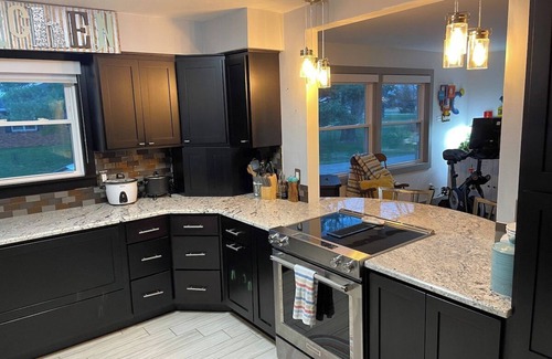 Arlington House | Great Place to Stay when Visiting - Pet Friendly