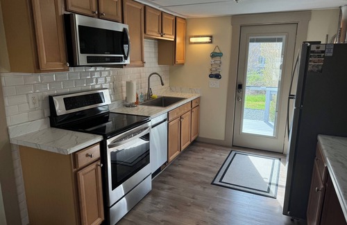 Point Judith House | Great Point Judith location! NewlyRenovated! Air Conditioned! Read our reviews!