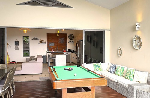 Punaauia House | Great pool villa with very high speed Wifi, air conditioning, billiards!