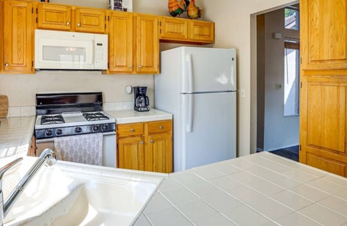 Green Valley North House | Great price long term rent 1 to 12 months (2beds; 2 baths) UNIQUE LOCATION