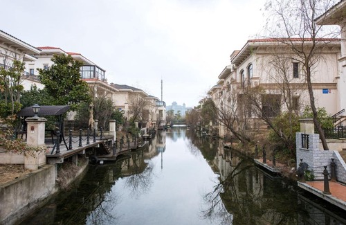 Haizhu Apartment | Great Promotion of Evergrande Bihai Silver Beach Childrens Kingdom Yuantuojiao Scenic Area Yulong Temple Garden Scenery Wooden Enron