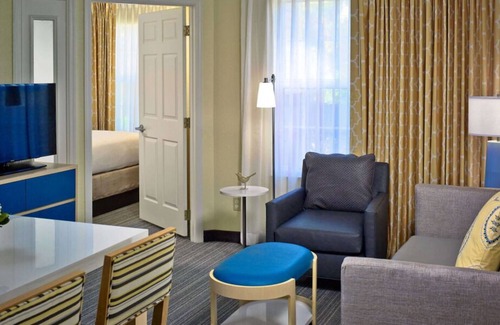 Sharonville House | Great Relaxing Overnight Stay! 2 Serene Units, Free Breakfast, Free Parking