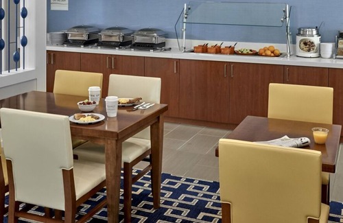 Sharonville House | Great Relaxing Overnight Stay! 2 Serene Units, Free Breakfast, Free Parking