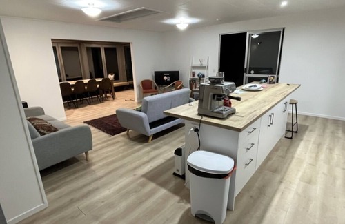 Whangateau House | Great Spot by the Estuary in Whangateau Harbour