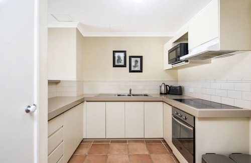 South Fremantle Apartment | Great value 2 bedroom apartment in the heart of South Fremantle