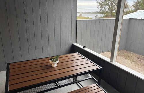 Winter Haven Apartment | 🏖️⭐️GREAT VALUE ⭐️near Legoland🏖️Clean and cozy waterfront apt