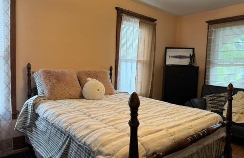 Ithaca House | Great value&Quiet Green Suite