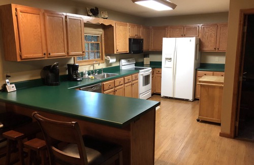 Big Creek Cabin | Great Views and close to the water. Book you Fall trip now. The lake is amazing.