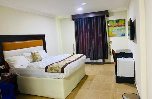 Owerri Hotel | Great Western Hotel and Suites