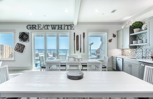 Laguna Beach Estates House | "Great White" Great Family Vacation! Beachfront + Private Pool