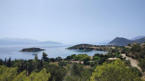 Sarakiniko Villa | Greece - holidays & long stays - 2 Vilas