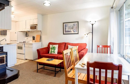 Fernwood Cabin | Green Acres Lakeside Resort