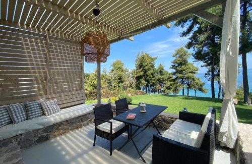 Achinos Apartment | Green and Blue View