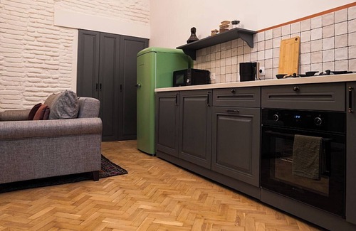 Sololaki Apartment | Green apartment