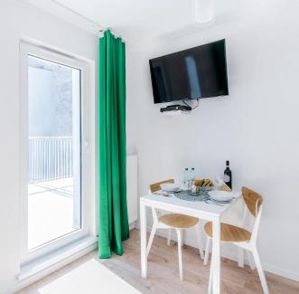 Krzyki Apartment | Green Apartment With Terrace