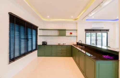 Nong Pla Lai Villa | Green Beach Pool Villa