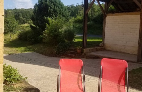 Saint-Julien-de-Lampon Apartment | Green break in Périgord Noir 4*