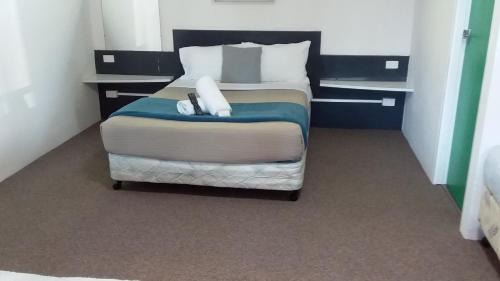 Lavington Hotel | Green Door Motel