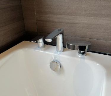 Cam Pha Hotel | Green Dragon Boutique Hotel
