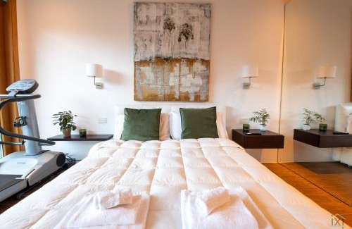 Marchirolo Apartment | Green forest - Ixihome