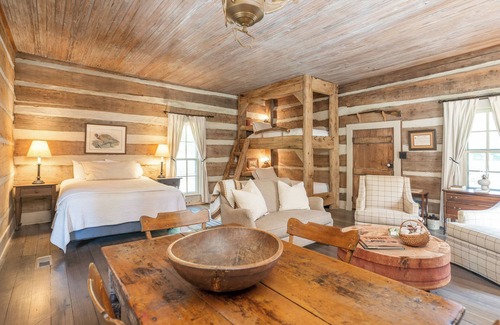 Bells Bed & Breakfast | Green Frog Farm Cabins