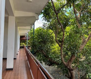 Manmunai North Hotel | Green Garden Hotel