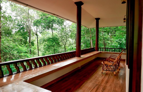 Vayittiri Villa | Green Garden Lotus Villa (Double Bed Room Villa)