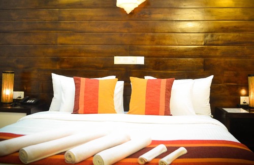 Jaffna Hotel | Green Grass
