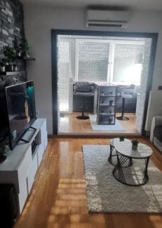Zagreb Apartment | Green Hill