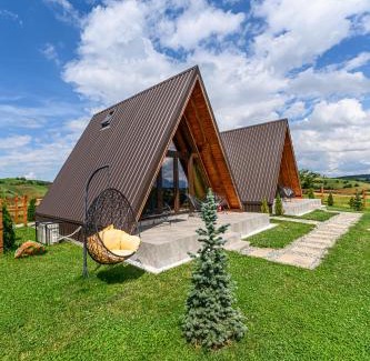 Poiana Marului House | Green Hill Panoramic
