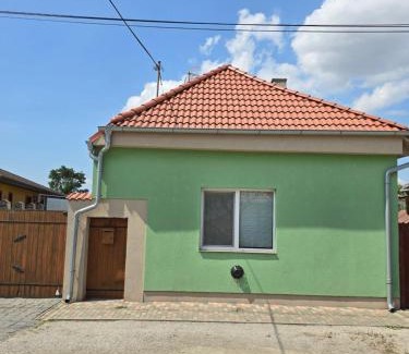 Kolarovo House | Green House