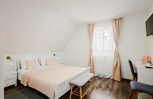 Jezerce Bed & Breakfast | Green lakes house 2