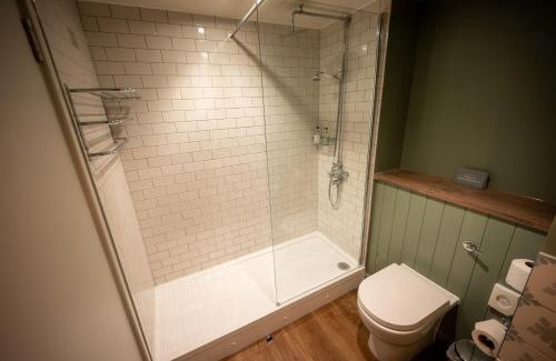 Old Harlow Hotel | Green Man by Chef & Brewer Collection