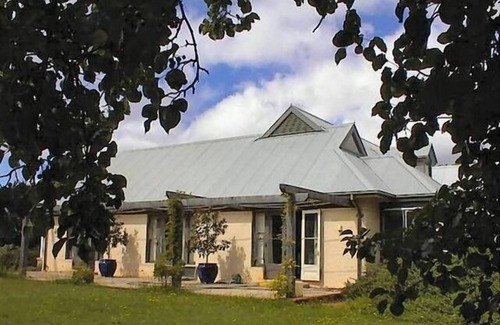 Bundanoon House | Green Meadow Farm - wonderful country stay for families & friends