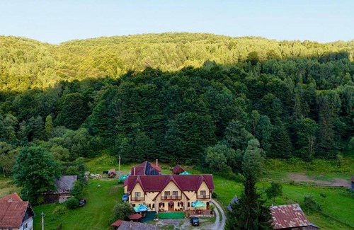 Scrind-Frasinet House | Green Mountain Resort