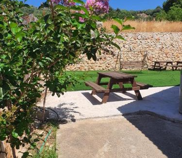Mevoot HaHermon House | Green mountains - הרים ירוקים