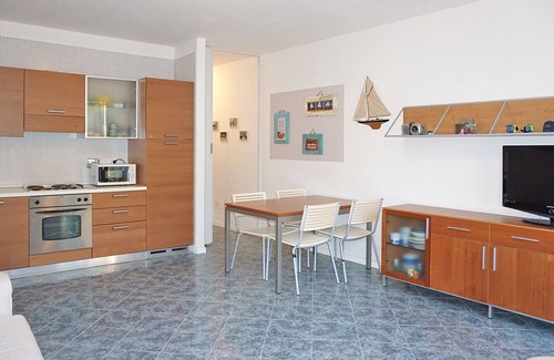 San Terenzo Apartment | Green Oasis 5