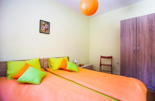 Kvartal Noviya Grad Apartment | Green Orange Apartment