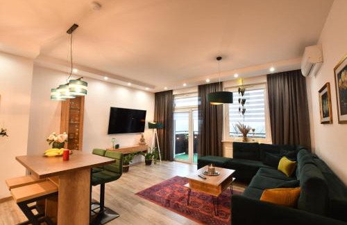 Grudziadz Apartment | Green Penthouse