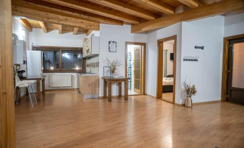 Dofteana Cabin | Green Property