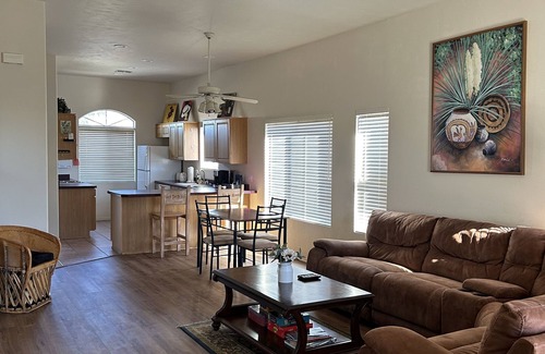 San Ignacio Vistas House | Green Valley Get Away