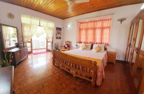Ilukgoda Apartment | GreenHeart Villa- Top Floor, Specious 3BR-1BR AC - Hot W, Peace in Greenary & Fresh Air -Travel Awards 2025