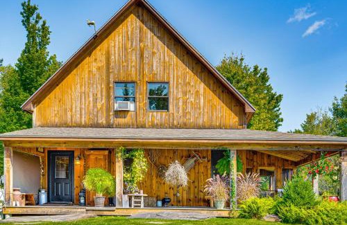 Stannard House | Greensboro Home with Porch and Countryside Views!