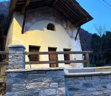 Locana House | Greenspit House