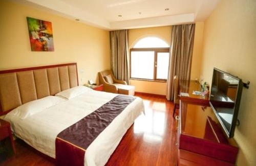 Huangdao Hotel | GreenTree Inn Shandong Qingdao Wuyishan Road Jiashike Shopping center Business Hotel