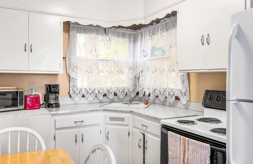 Green Lake Cottage | Greenway Log Cottage - 3