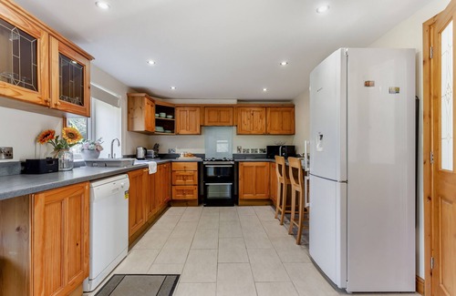 Littledean House | Greenways Cottage - Three Bedroom House, Sleeps 5